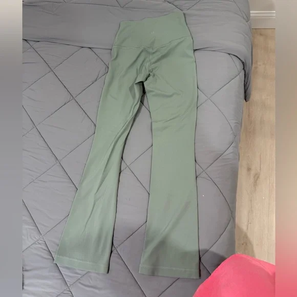 Lululemon Athletica Sage Green Leggings - Picture 2 of 3